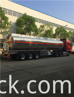 Sinotruk tractor fuel tank semi trailer